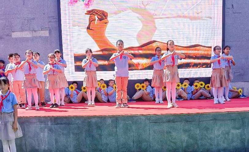 “迎接党的二十大，培根铸魂育新人”——建宁小学庆祝第38个教师节系列活动 (3).JPG